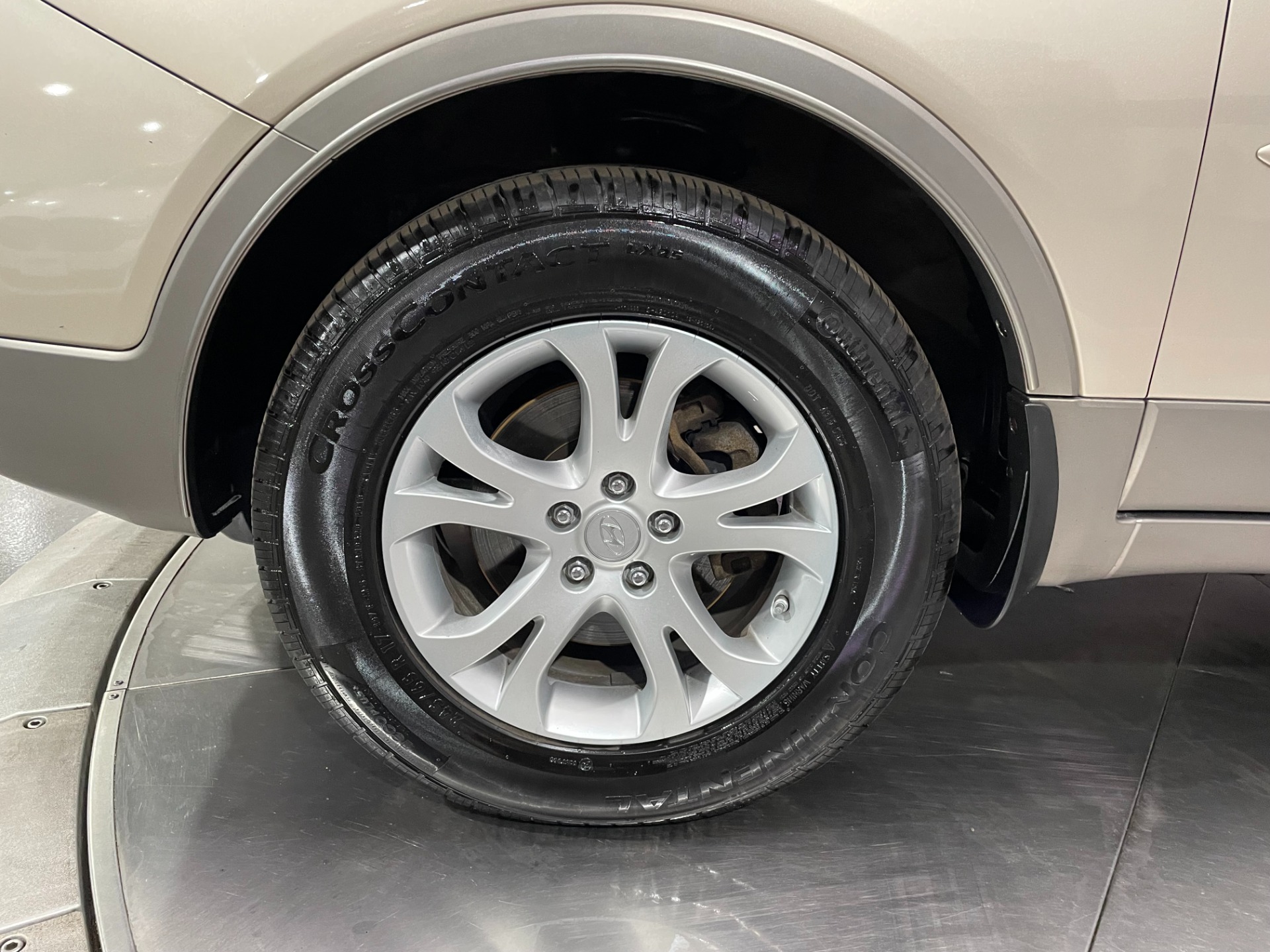 Used-2009-Hyundai-Veracruz-GLS-FWD