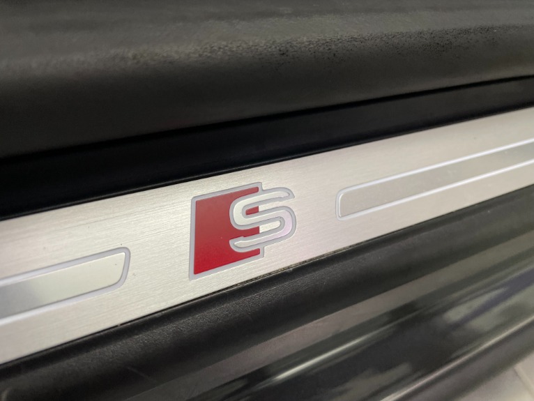 Used-2019-Audi-Q8-30T-quattro-Premium-Plus-S-Line