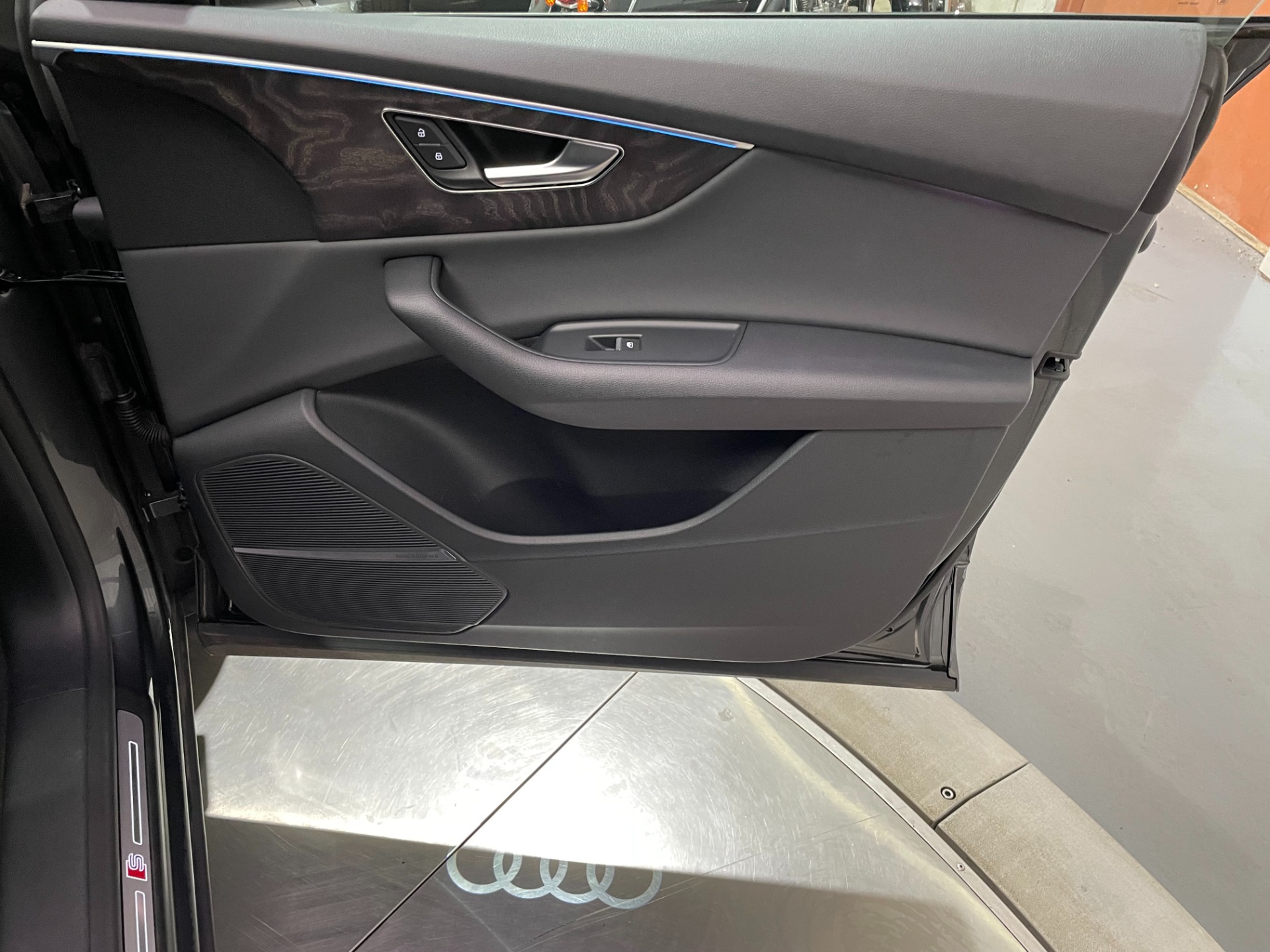 Used-2019-Audi-Q8-30T-quattro-Premium-Plus-S-Line