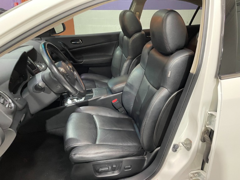Used-2011-Nissan-Maxima-35-SV
