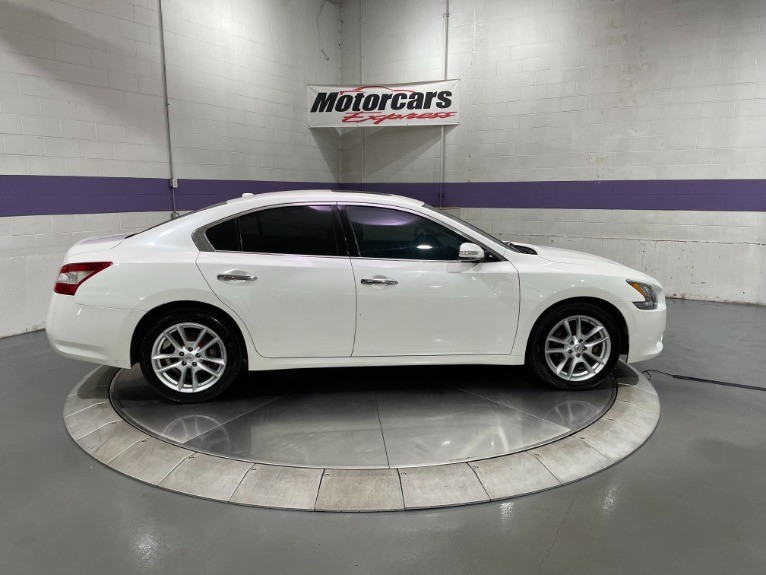 Used-2011-Nissan-Maxima-35-SV