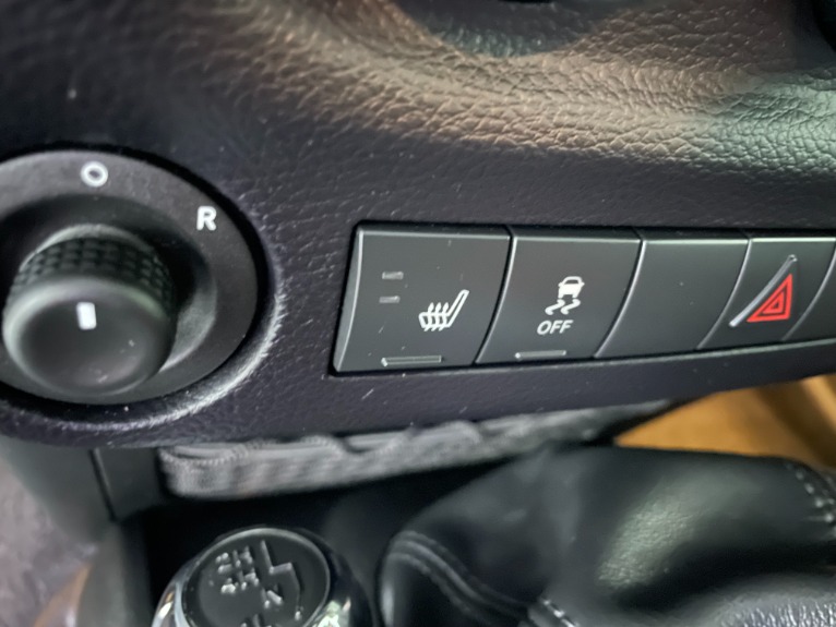 Used-2015-Jeep-Wrangler-Unlimited-Altitude-4x4-Manual