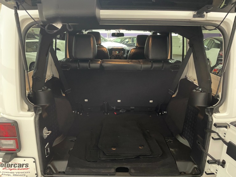 Used-2015-Jeep-Wrangler-Unlimited-Altitude-4x4-Manual