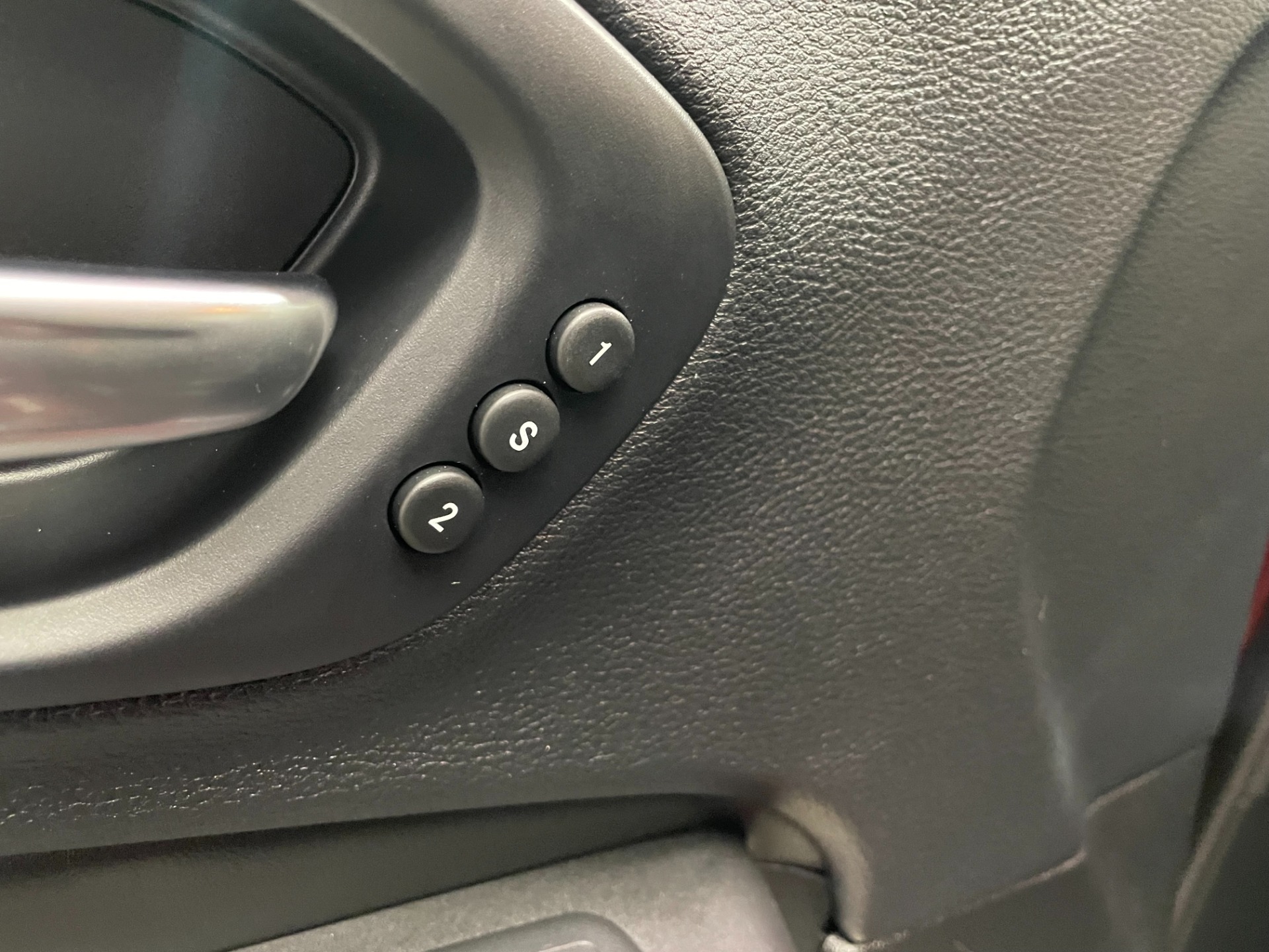 Used-2019-Jeep-Cherokee-Limited-4X4-V6