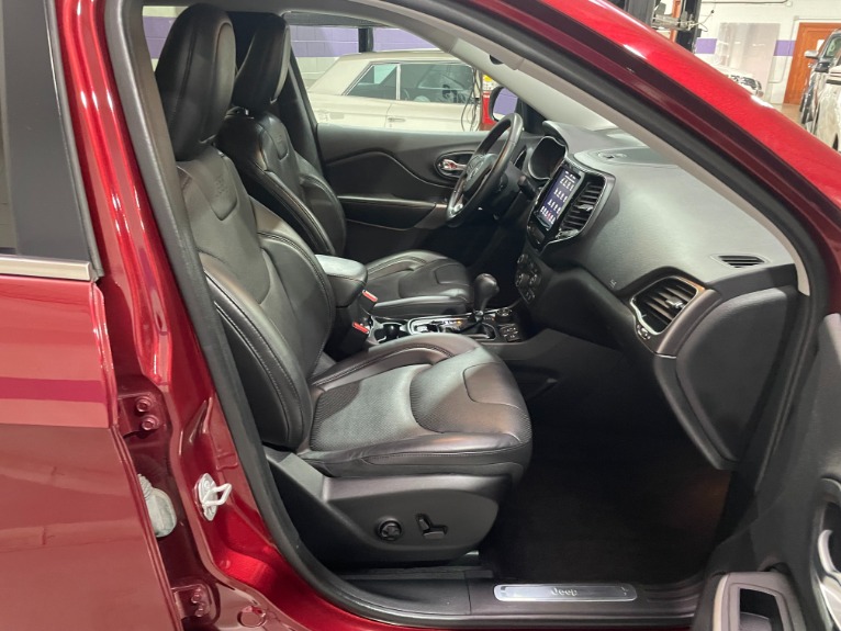 Used-2019-Jeep-Cherokee-Limited-4X4-V6