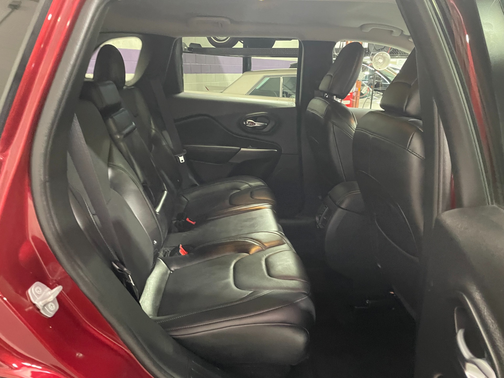 Used-2019-Jeep-Cherokee-Limited-4X4-V6