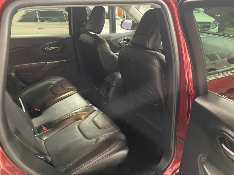 Used-2019-Jeep-Cherokee-Limited-4X4-V6