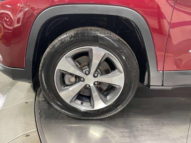 Used-2019-Jeep-Cherokee-Limited-4X4-V6