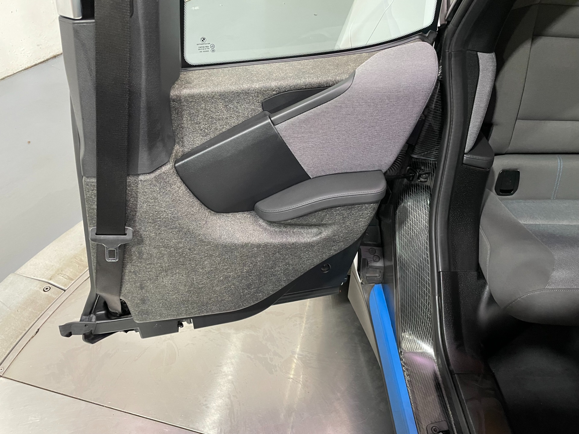 Used-2018-BMW-i3-EXT-Deka-World-RWD