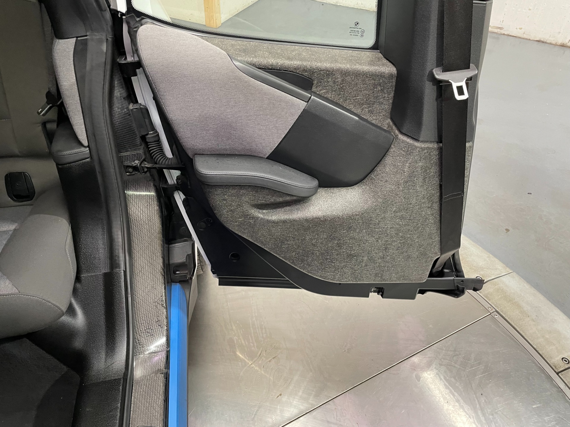 Used-2018-BMW-i3-EXT-Deka-World-RWD