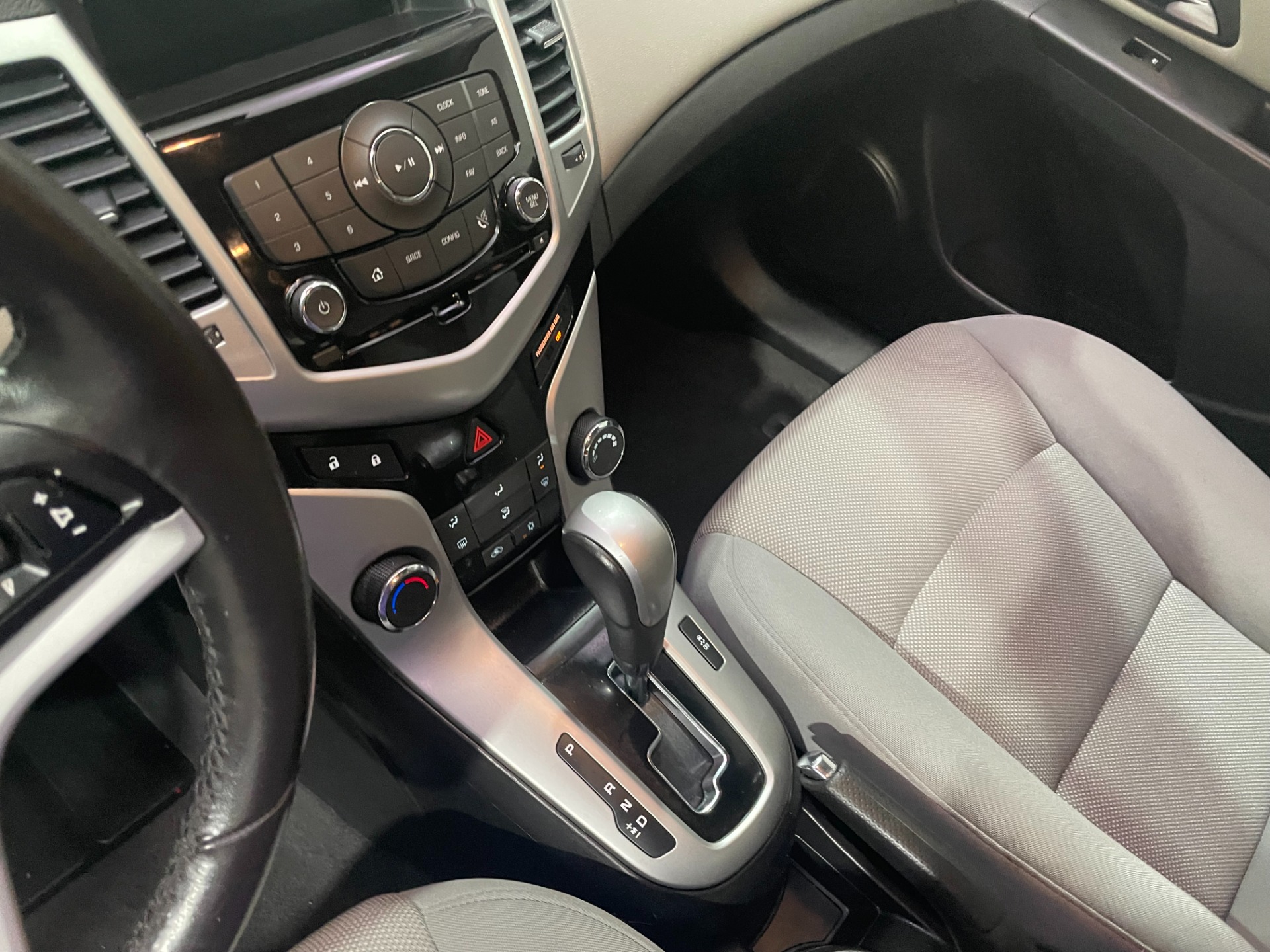 Used-2013-Chevrolet-Cruze-1LT-Auto-FWD