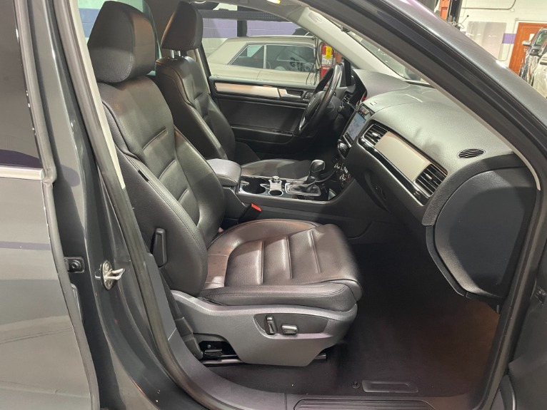 Used-2014-Volkswagen-Touareg-TDI-Sport-AWD