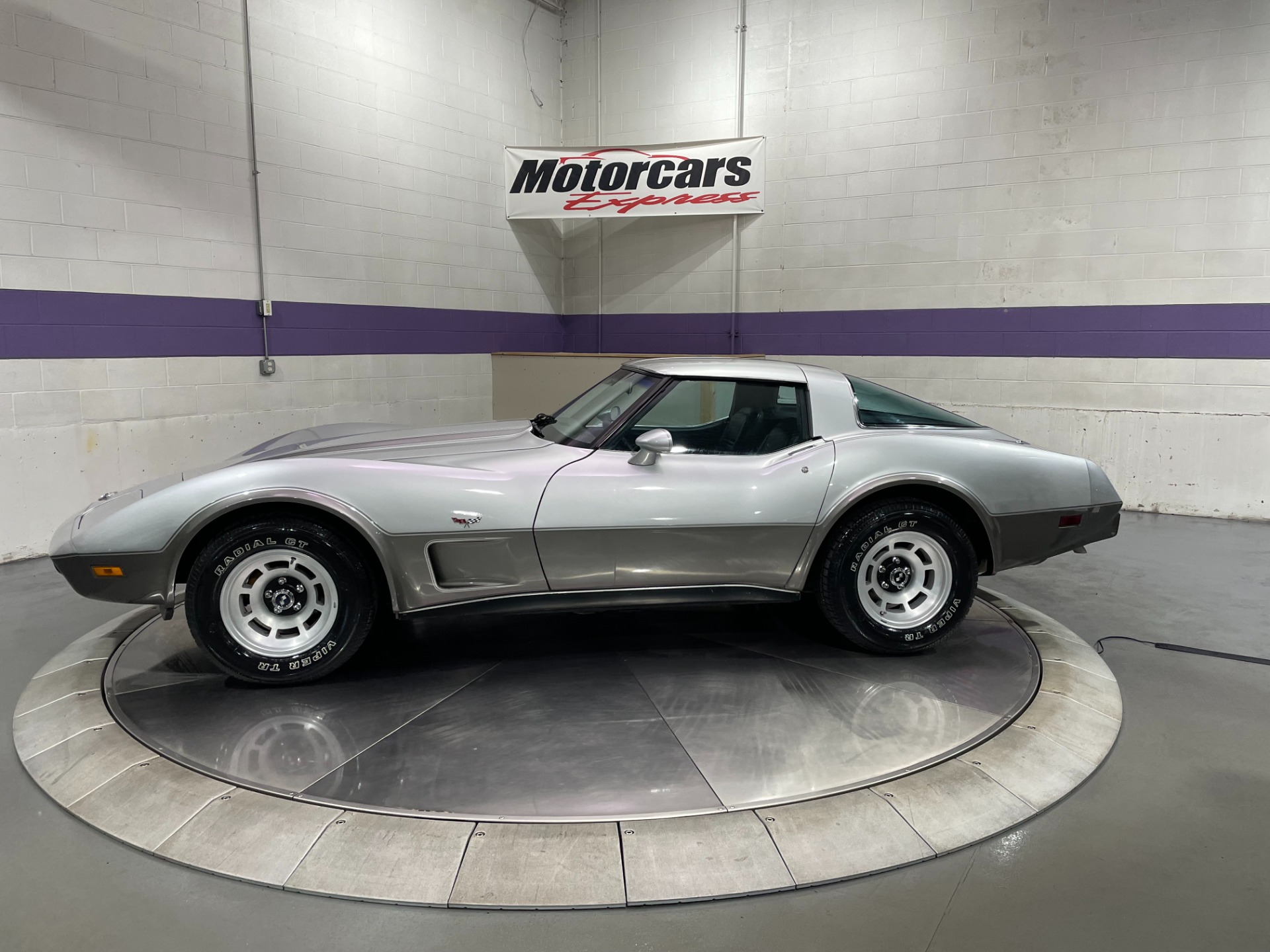 Used-1978-Chevrolet-Corvette-Silver-Anniversary