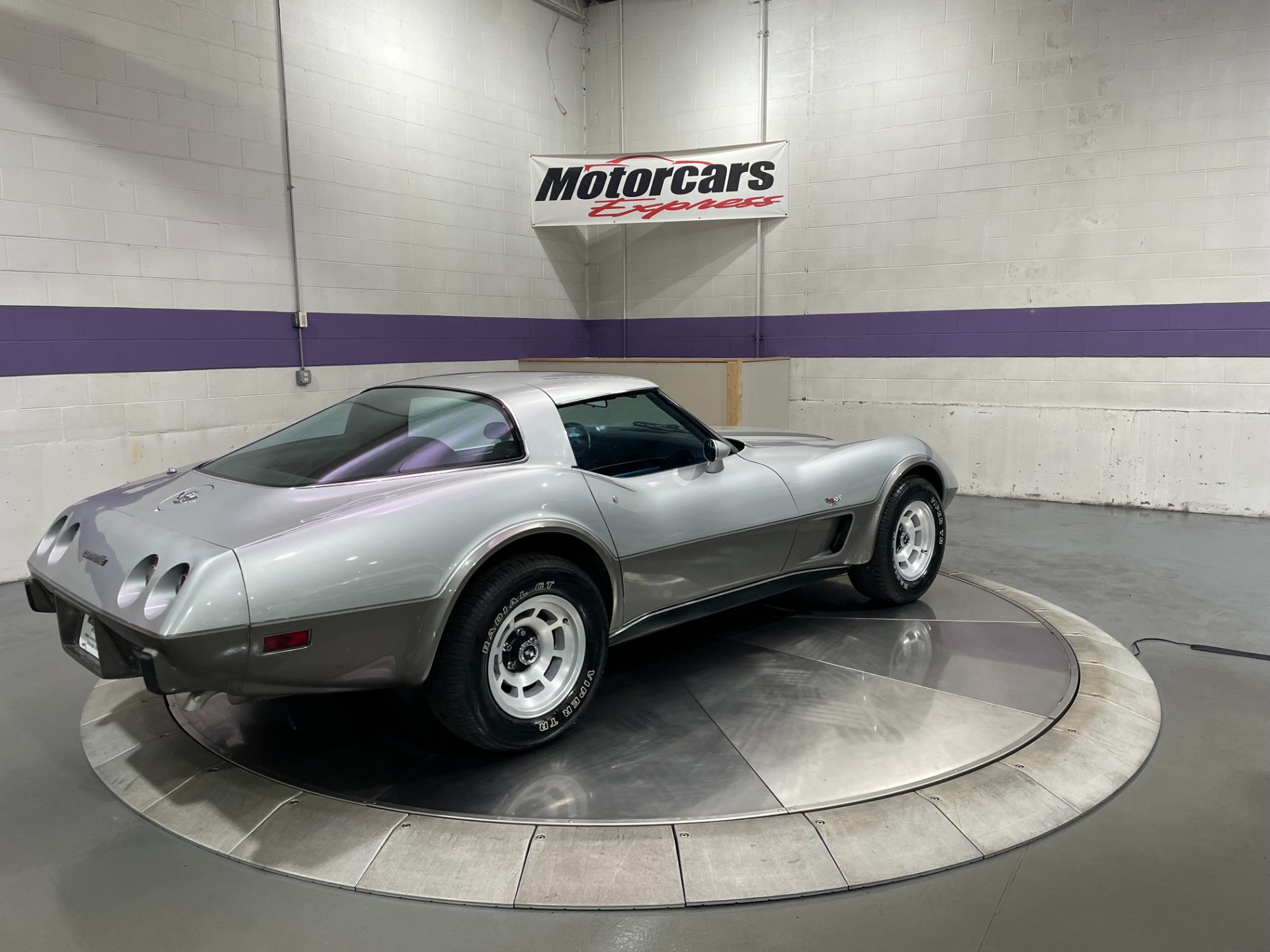 Used-1978-Chevrolet-Corvette-Silver-Anniversary