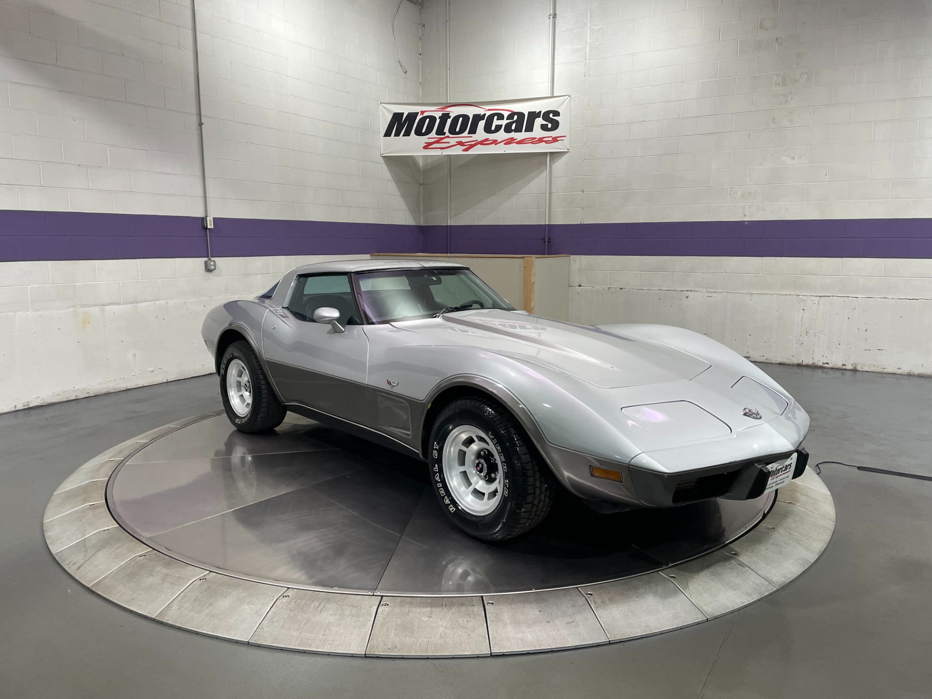 Used-1978-Chevrolet-Corvette-Silver-Anniversary