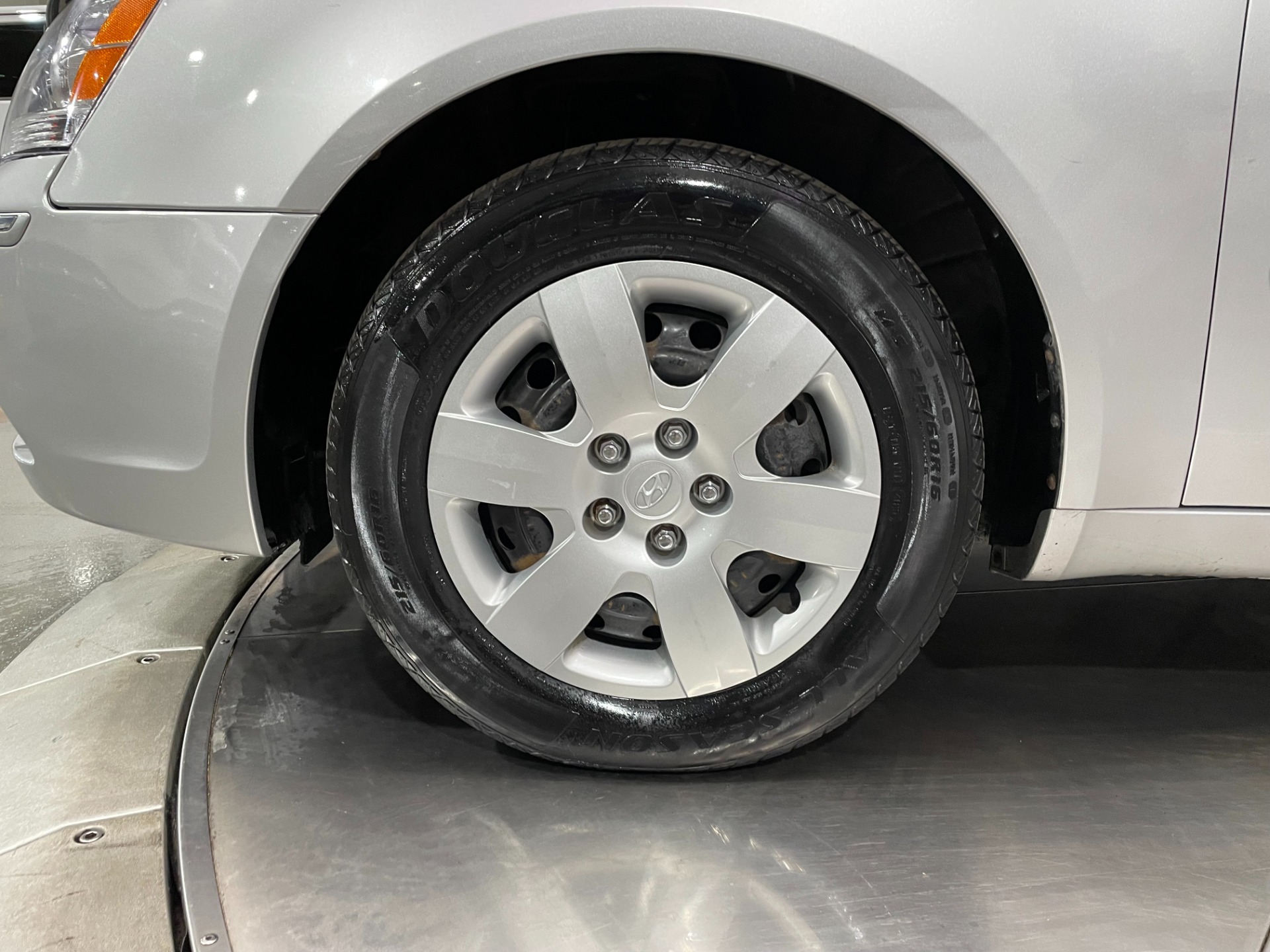Used-2009-Hyundai-Sonata-GLS-FWD