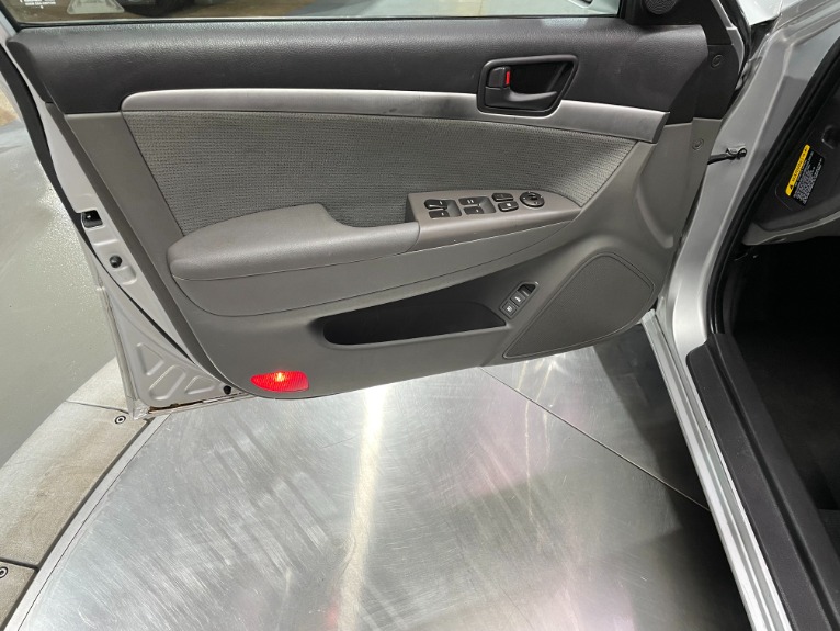 Used-2009-Hyundai-Sonata-GLS-FWD