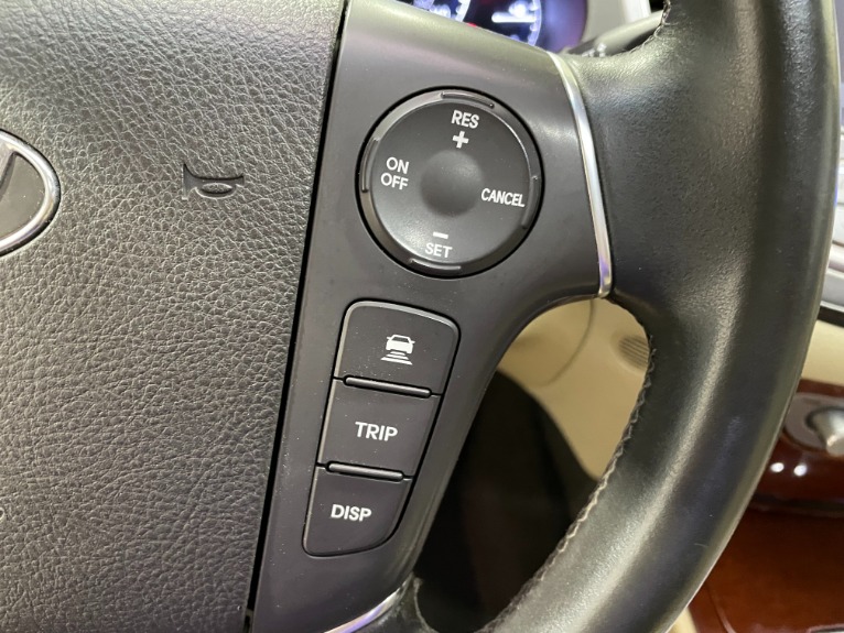 Used-2012-Hyundai-Genesis-46L-V8-RWD
