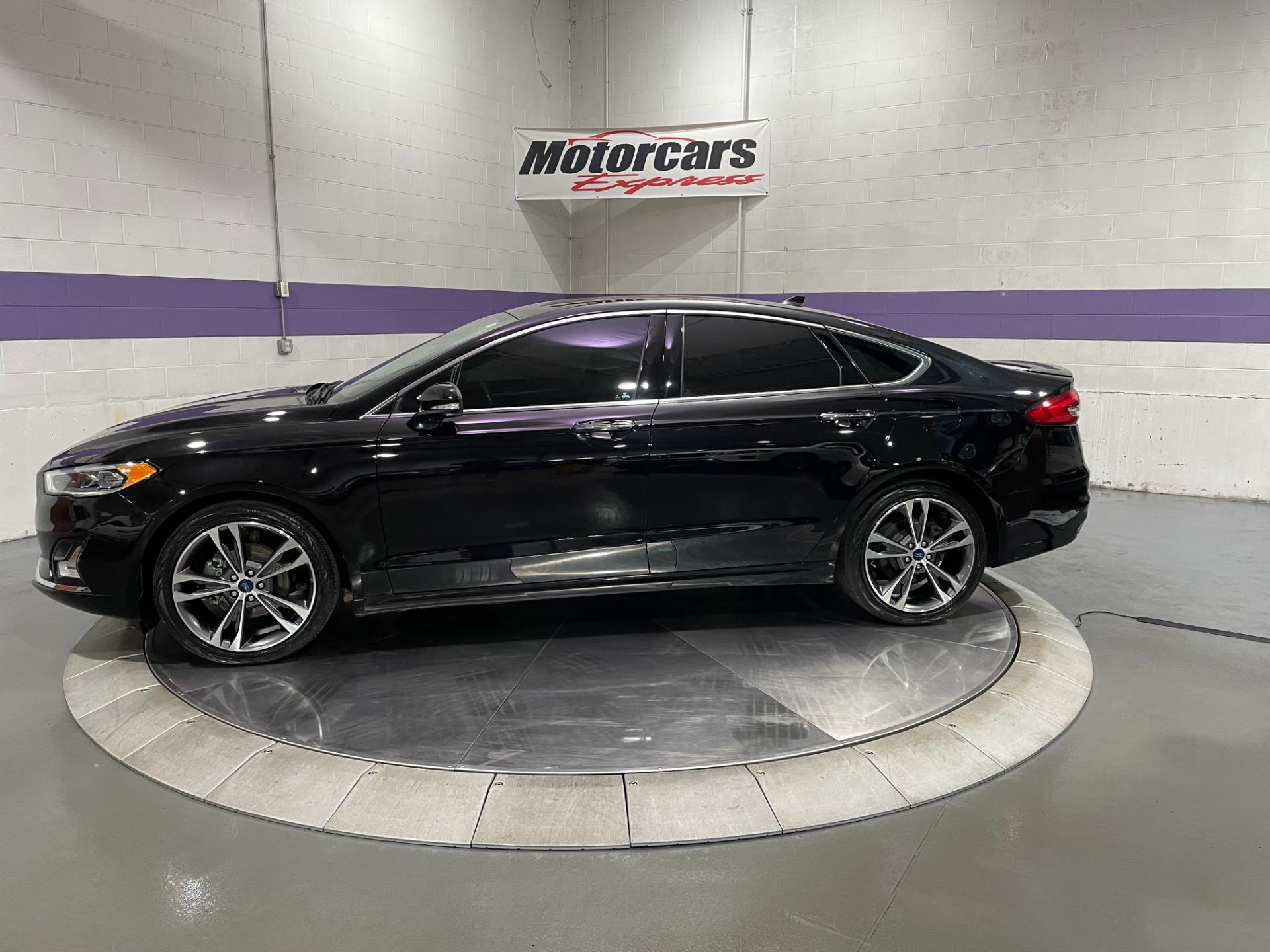 Used-2019-Ford-Fusion-Titanium-FWD