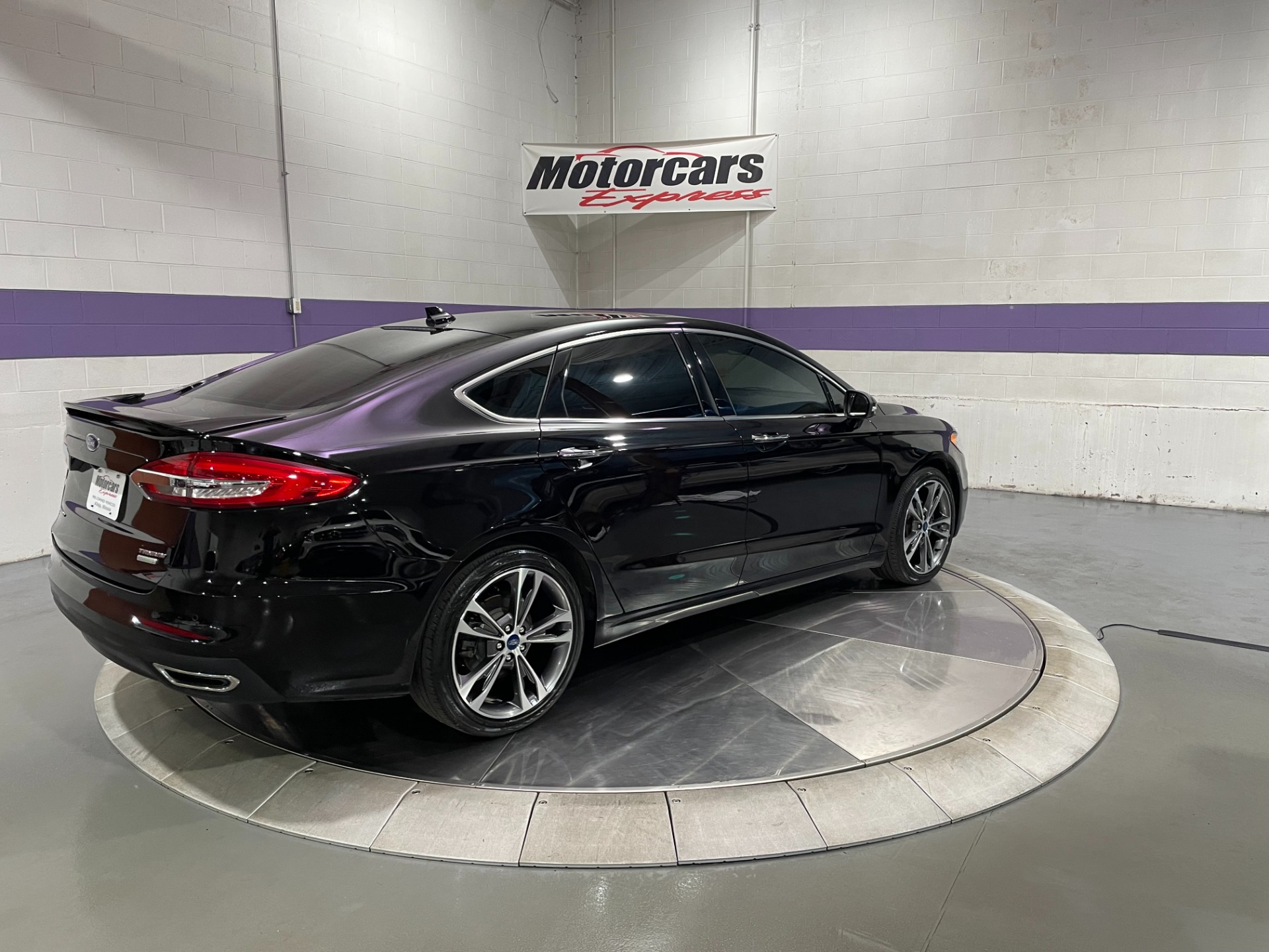 Used-2019-Ford-Fusion-Titanium-FWD
