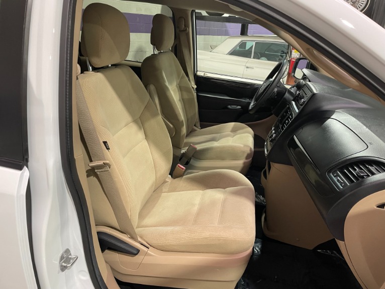 Used-2014-Dodge-Grand-Caravan-SE-FWD