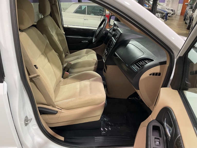 Used-2014-Dodge-Grand-Caravan-SE-FWD