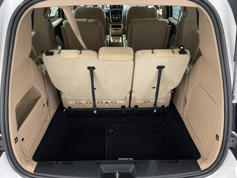 Used-2014-Dodge-Grand-Caravan-SE-FWD