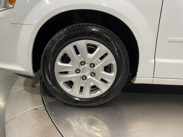 Used-2014-Dodge-Grand-Caravan-SE-FWD