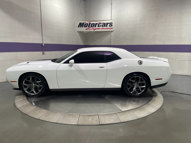 Used-2015-Dodge-Challenger-SXT-RWD