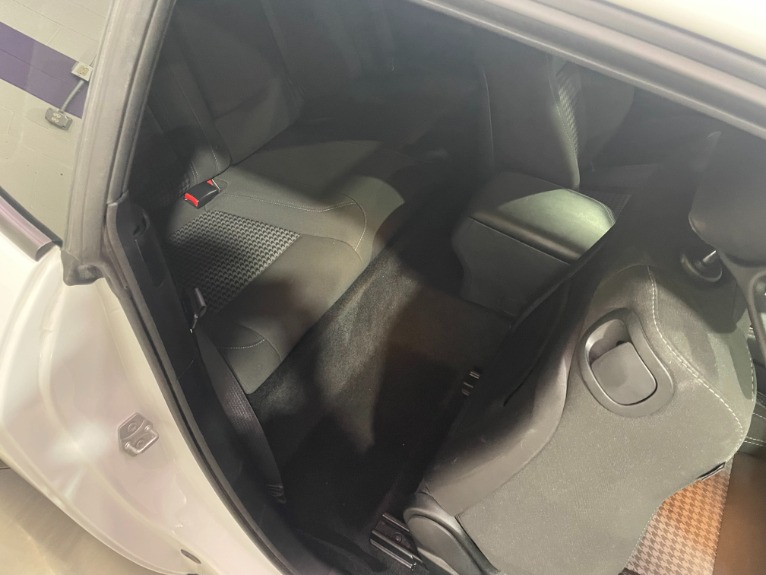 Used-2015-Dodge-Challenger-SXT-RWD
