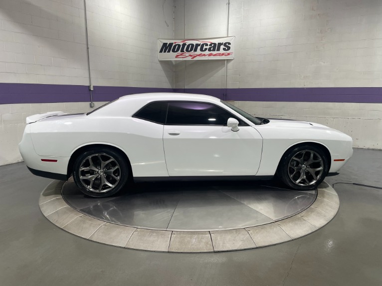 Used-2015-Dodge-Challenger-SXT-RWD
