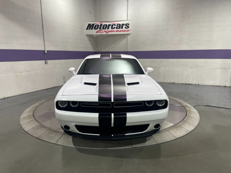 Used-2015-Dodge-Challenger-SXT-RWD