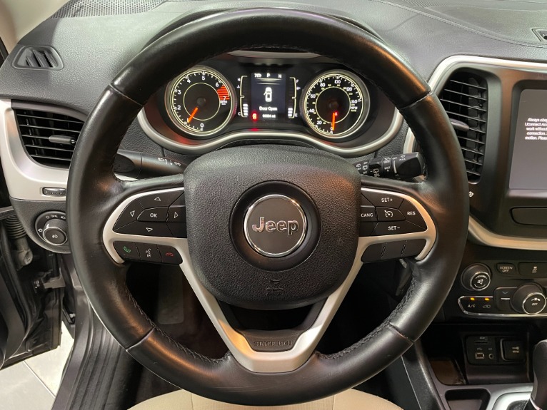 Used-2016-Jeep-Cherokee-Latitude-FWD