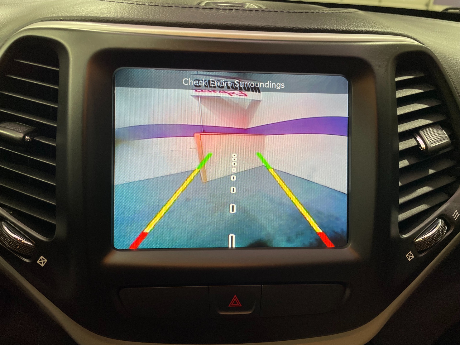 Used-2016-Jeep-Cherokee-Latitude-FWD