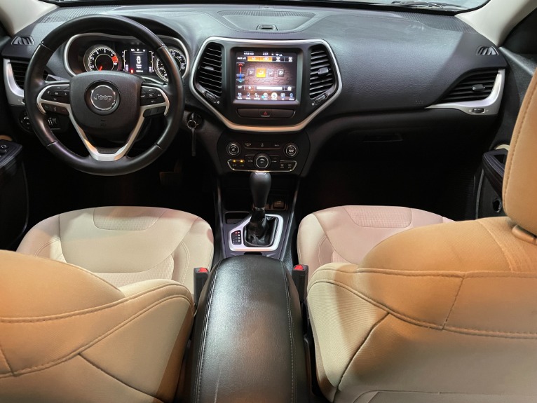 Used-2016-Jeep-Cherokee-Latitude-FWD