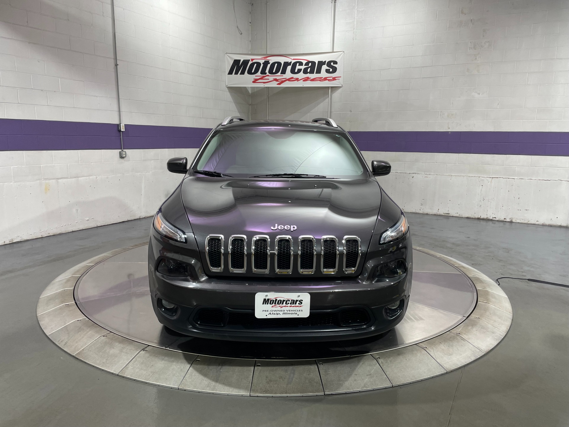 Used-2016-Jeep-Cherokee-Latitude-FWD