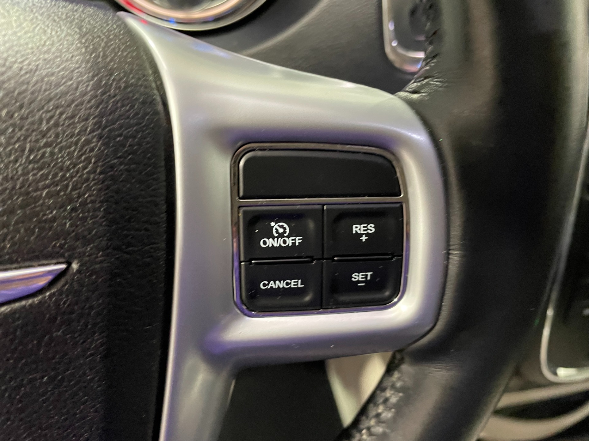 Used-2013-Chrysler-Town-and-Country-Touring-L-FWD