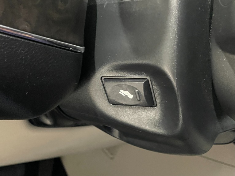 Used-2013-Chrysler-Town-and-Country-Touring-L-FWD