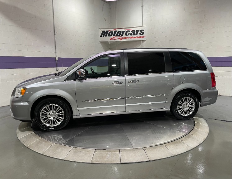 Used-2013-Chrysler-Town-and-Country-Touring-L-FWD