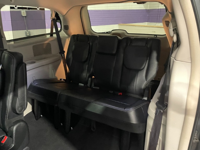 Used-2013-Chrysler-Town-and-Country-Touring-L-FWD