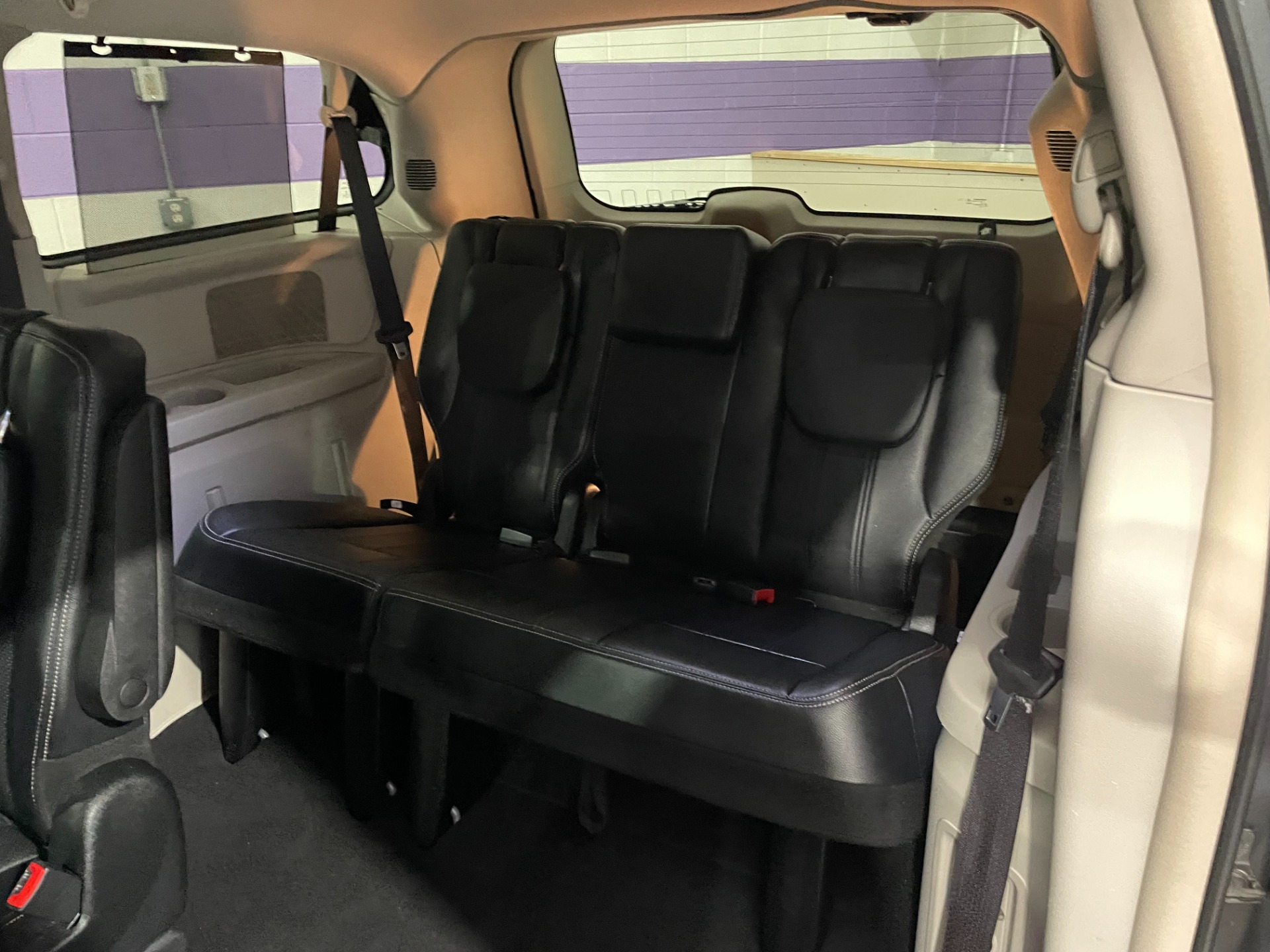 Used-2013-Chrysler-Town-and-Country-Touring-L-FWD