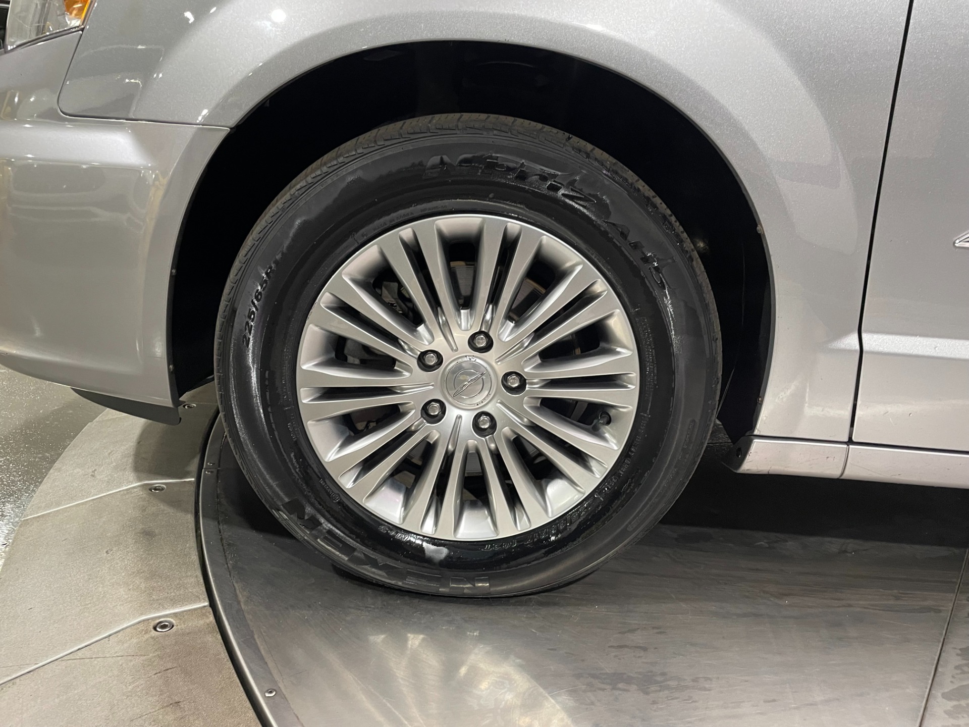 Used-2013-Chrysler-Town-and-Country-Touring-L-FWD