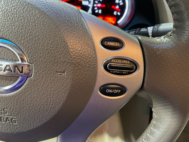Used-2010-Nissan-Altima-25-SL-FWD