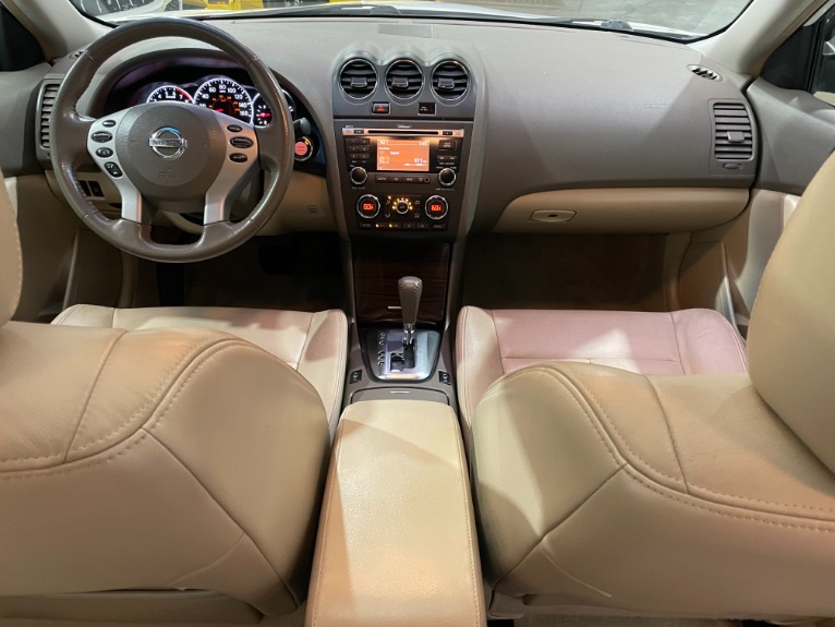 Used-2010-Nissan-Altima-25-SL-FWD