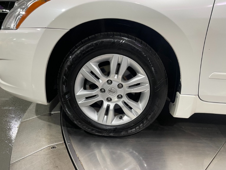 Used-2010-Nissan-Altima-25-SL-FWD