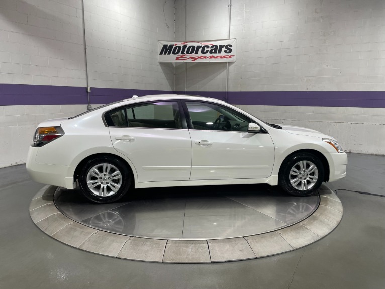 Used-2010-Nissan-Altima-25-SL-FWD