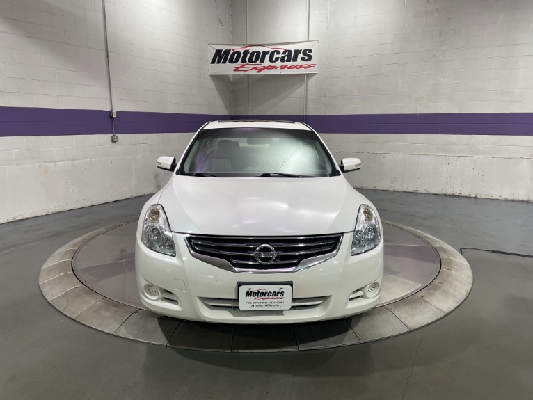 Used-2010-Nissan-Altima-25-SL-FWD