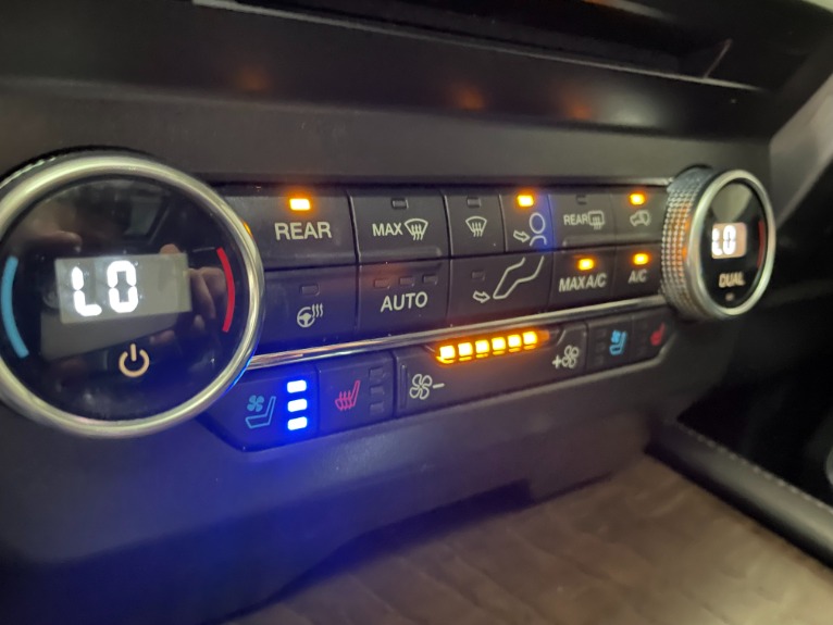 Used-2018-Ford-Expedition-Platinum-4X4