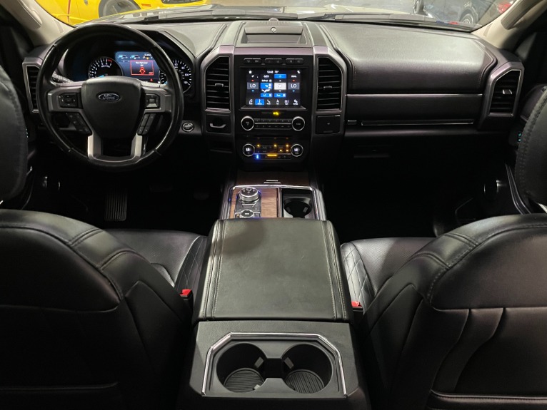Used-2018-Ford-Expedition-Platinum-4X4