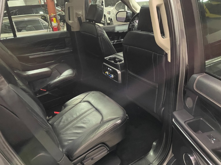 Used-2018-Ford-Expedition-Platinum-4X4